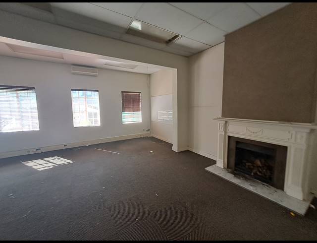 700M² OFFICE FOR SALE IN DUNKELD WEST